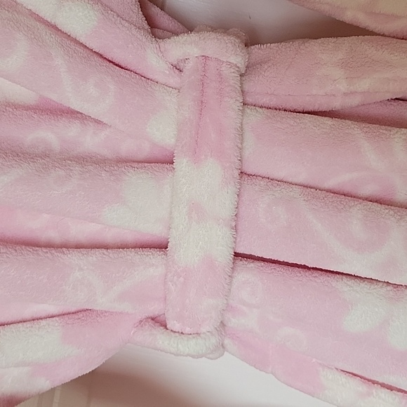 Secret Treasures Plush Pink Maxi Robe - Picture 3 of 10